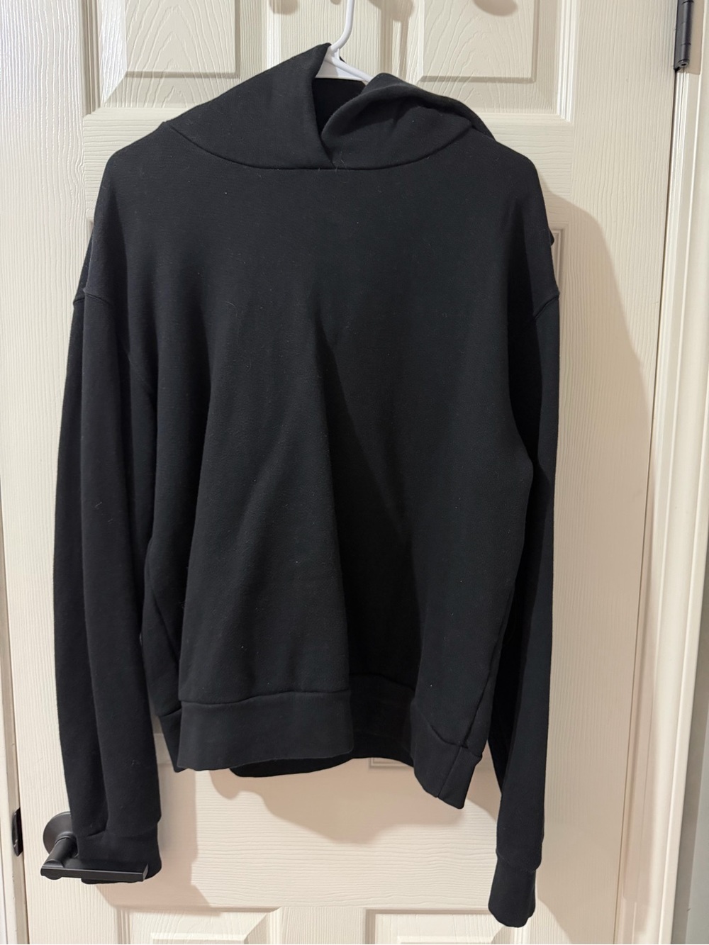 perfect white tee hooded sweatshirt in black